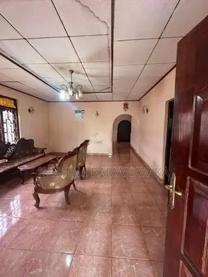 Home With Land For Sale In Bibile