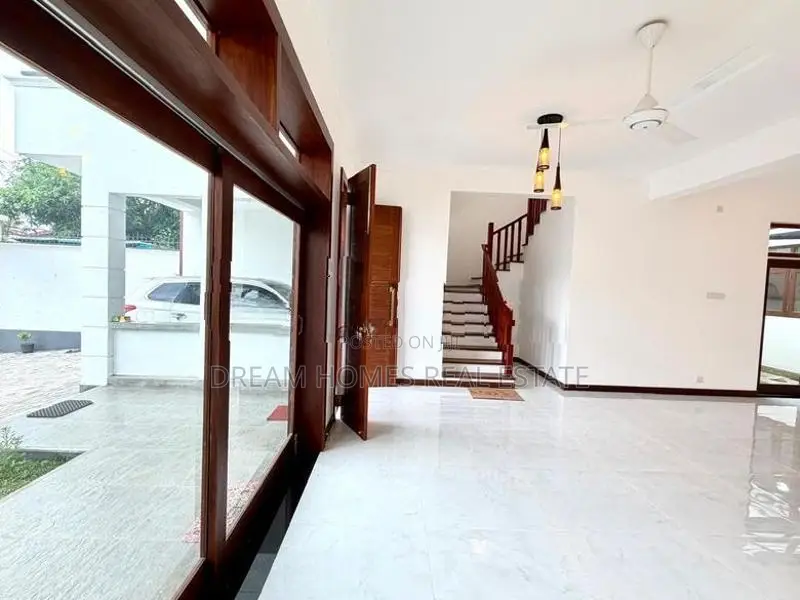 4-Bedroom House for Sale in Battaramulla