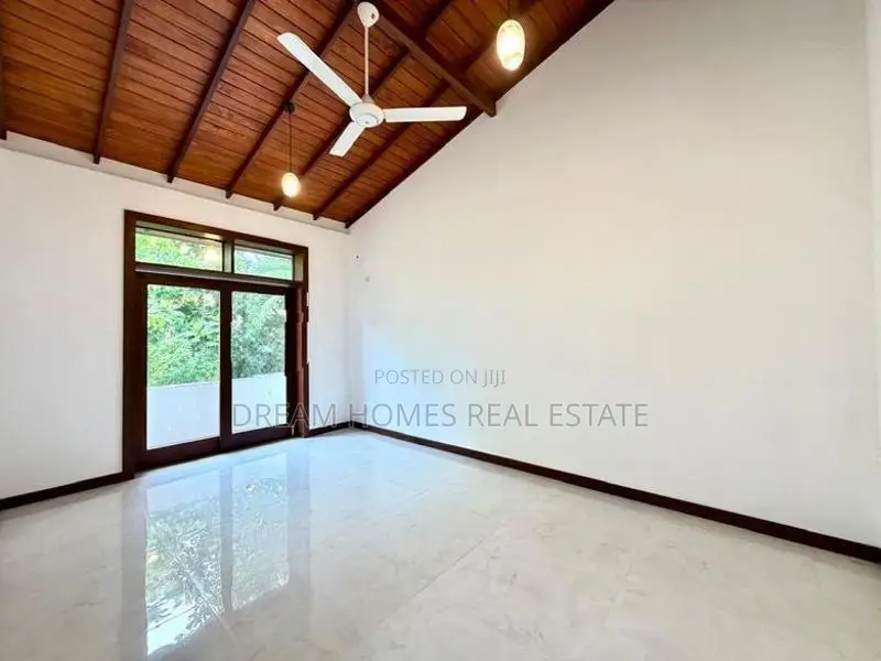 4-Bedroom House for Sale in Battaramulla