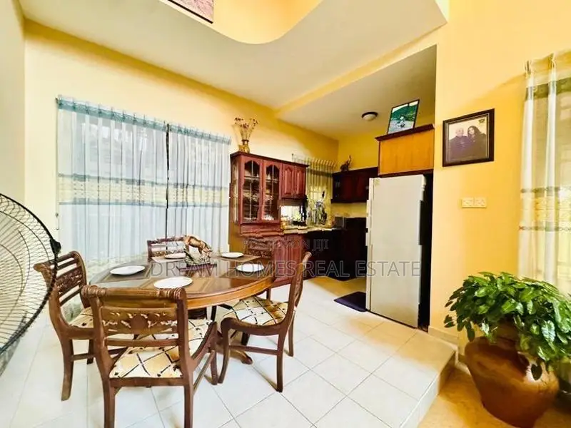 3-Storey House for Sale – Northern Castle Residencies, Hokandara