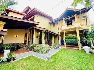 3-Storey House for Sale – Northern Castle Residencies, Hokandara