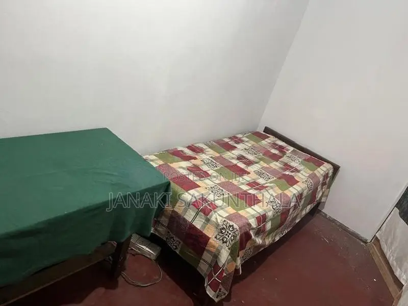 56/2 Waragoda Rd Kelaniya Room Rent