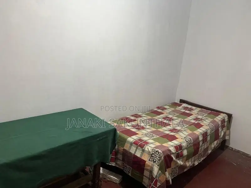 56/2 Waragoda Rd Kelaniya Room Rent