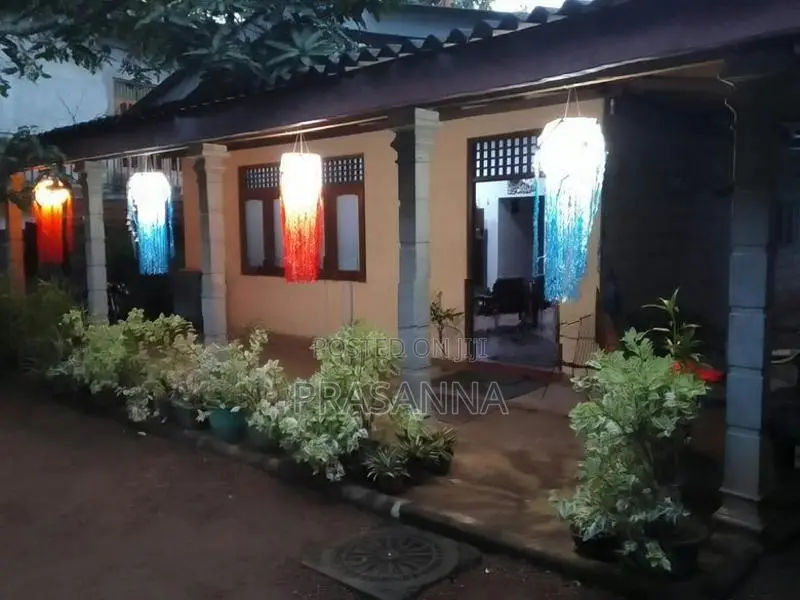 18 Perches Land with House Kottawa