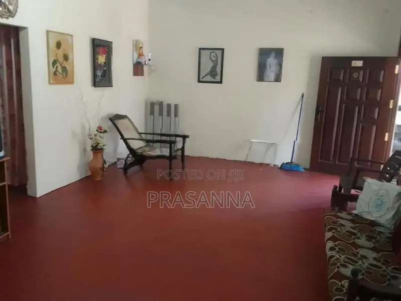 18 Perches Land with House Kottawa