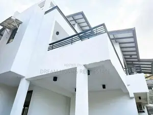 Spacious 3-Storey Family Home for Rent – Thalawathugoda