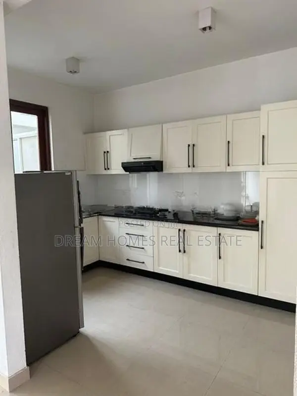 Spacious 3-Storey Family Home for Rent – Thalawathugoda