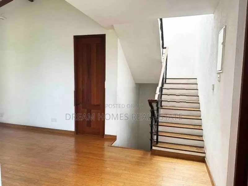 Spacious 3-Storey Family Home for Rent – Thalawathugoda