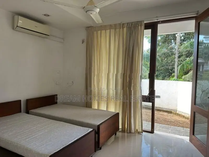 Spacious 3-Storey Family Home for Rent – Thalawathugoda
