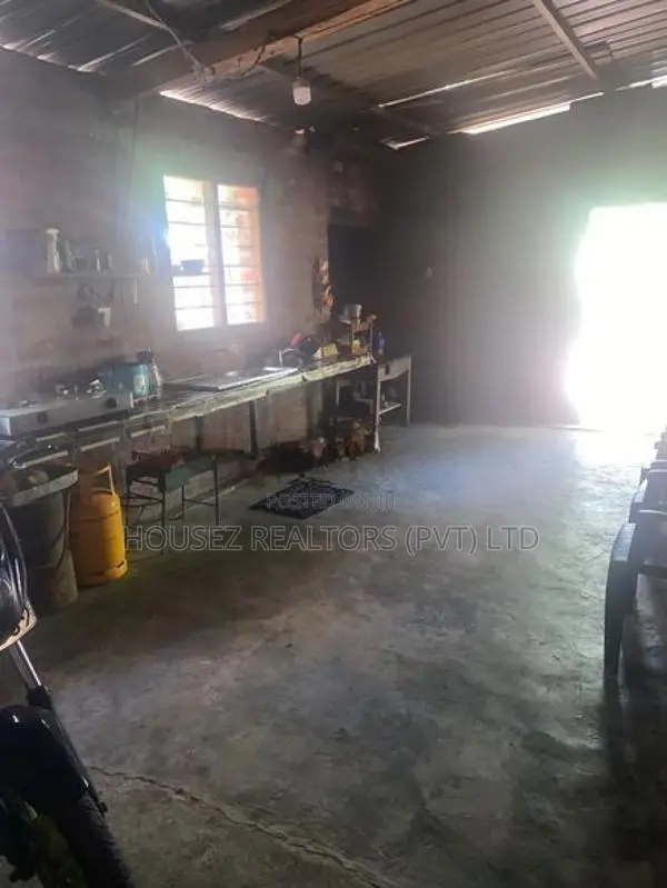 Spacious 4-Bedroom House on 80 Perches for Sale – Dehiattakandiya