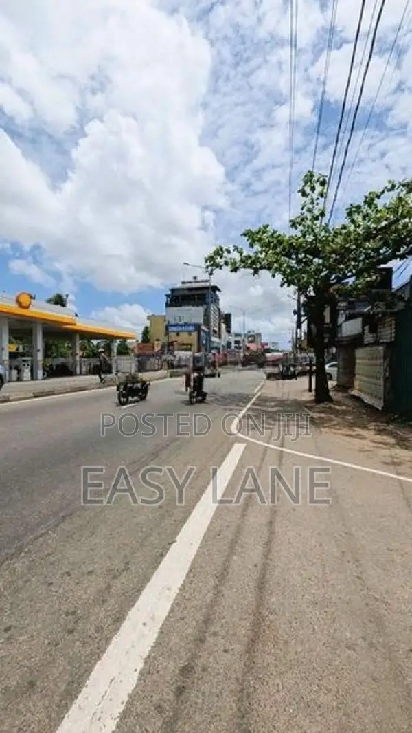 කිරිබත්ගොඩ – නාගහවත්ත ප්‍රදේශයෙන් ඉඩම සමඟ නිවසක් විකිණීමට