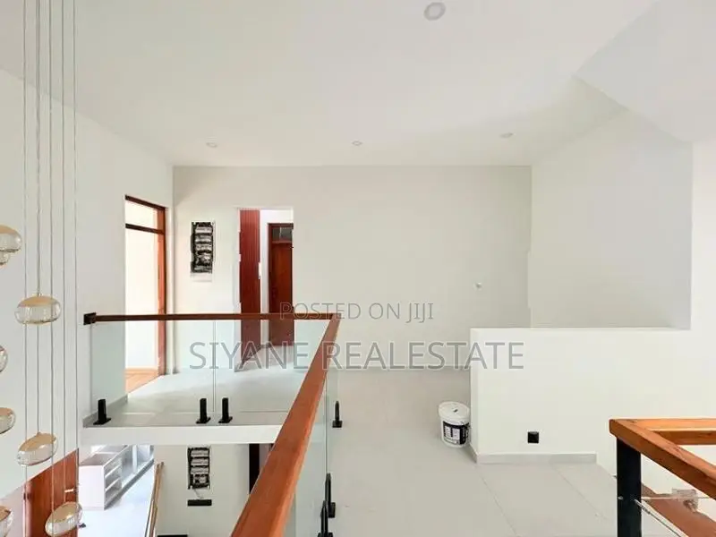 Brand New Luxury House Sale in Thalawathugoda
