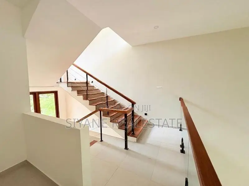 Brand New Luxury House Sale in Thalawathugoda