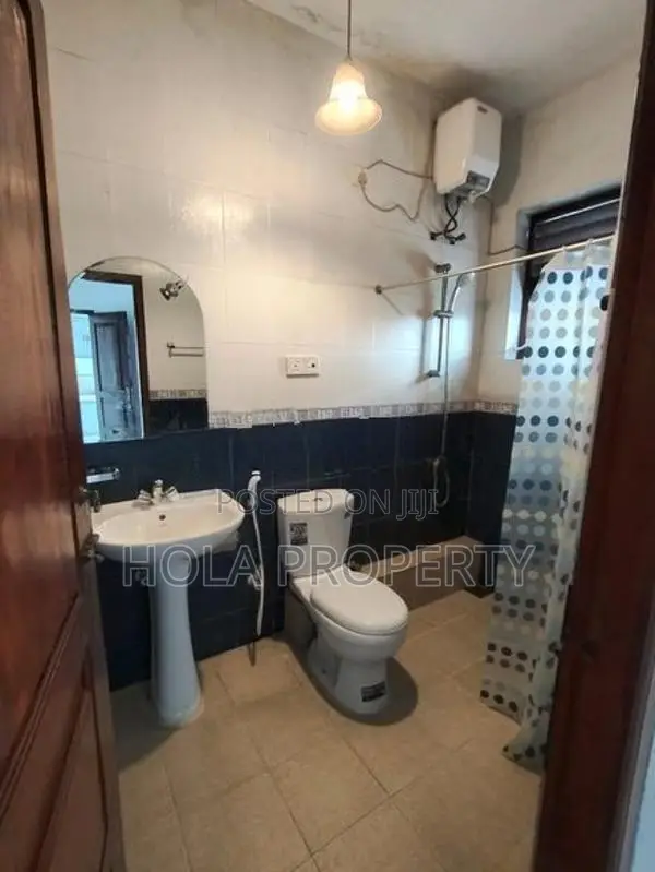 2 BHK Ac 3 Rd Floor No Lift Nugegoda Rent
