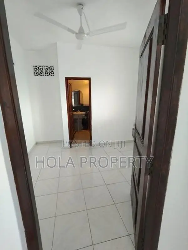 2 BHK Ac 3 Rd Floor No Lift Nugegoda Rent