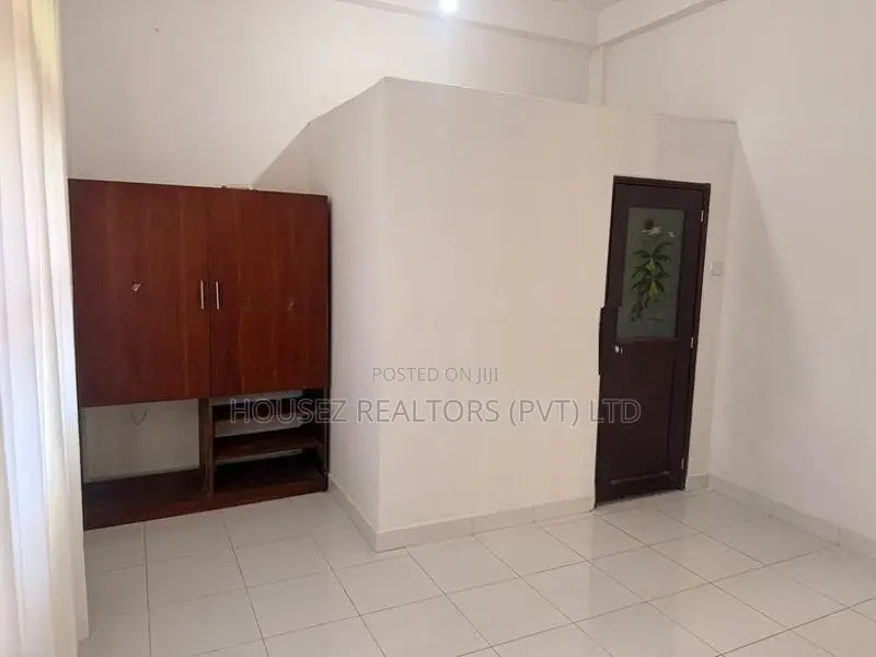 Beautiful Three-Storey House for Sale – Bandaragama