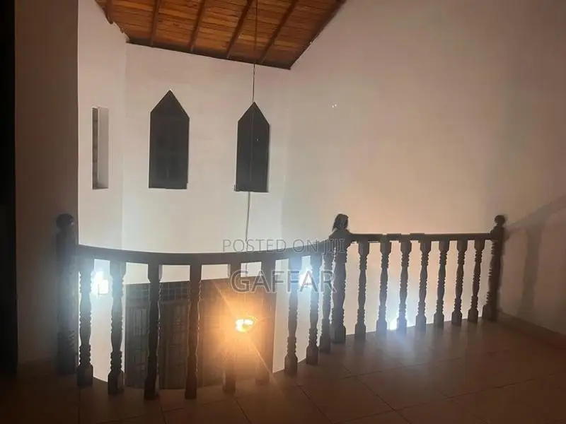 2 story house for rent