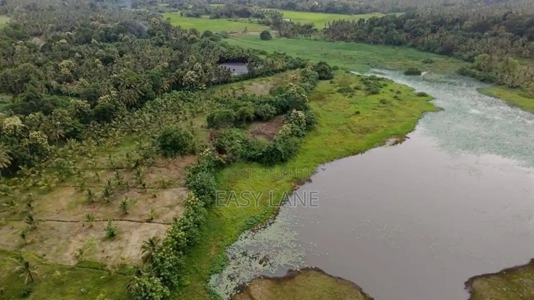කලුණික පරිසරයක සුපිරි ඉඩමක් සමඟ දෙමහල් නිවසක් විකිණීමට