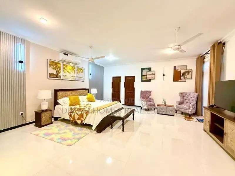 Ultra Luxury 4BR Smart House with Lift and Swimming Pool – Battaramull