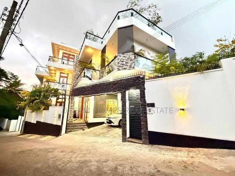 Ultra Luxury 4BR Smart House with Lift and Swimming Pool – Battaramull