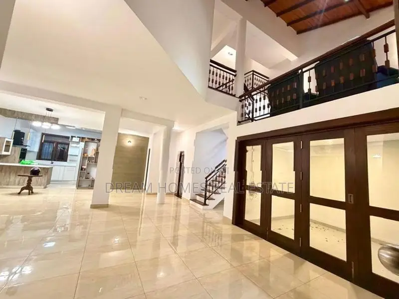 Luxury House for Sale – Koswatta