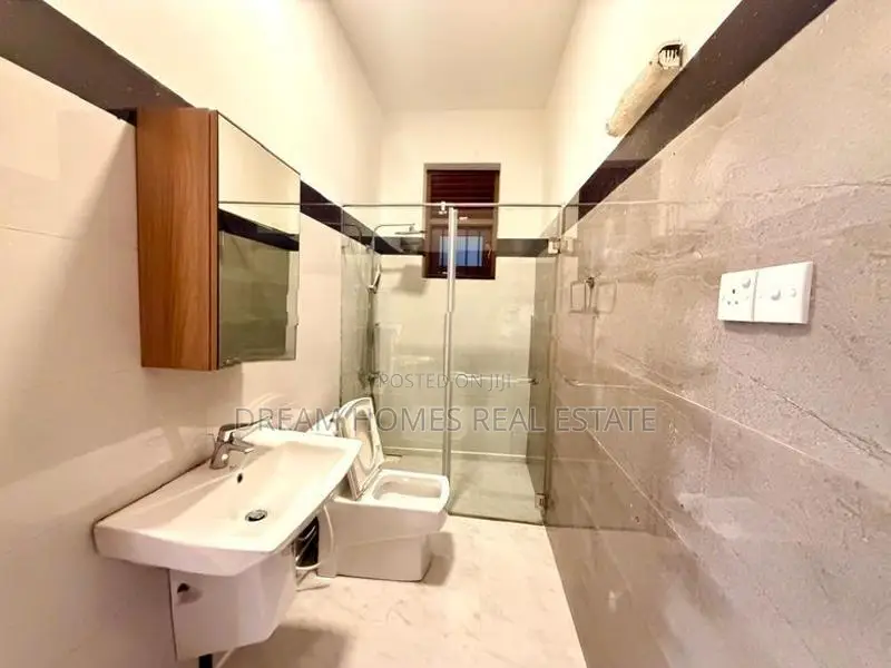 Luxury House for Sale – Koswatta