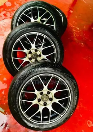 Aloweel and tyres for Car