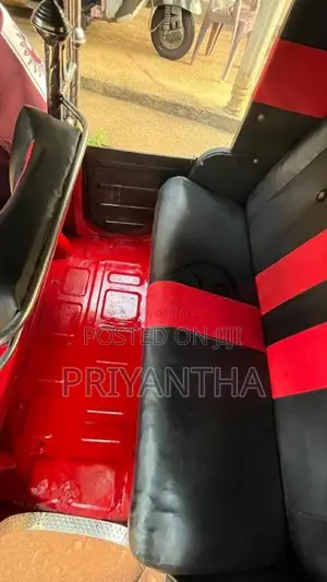 Bajaj 4 Stroke 2011 Three Wheel (Used)