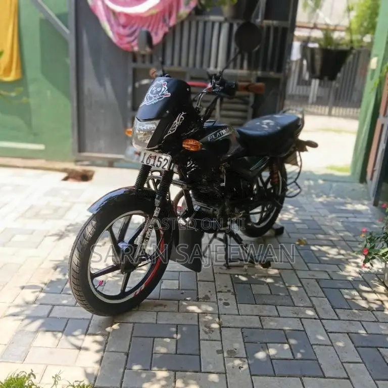 Bajaj Platina 2013 Motorbike (Used)