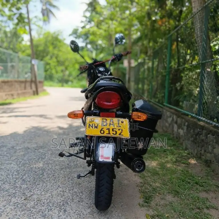 Bajaj Platina 2013 Motorbike (Used)