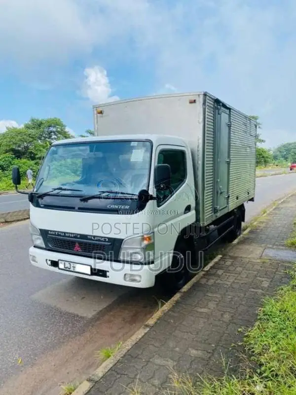 Mitsubishi Fuso Canter 2010 Lorry (Used)