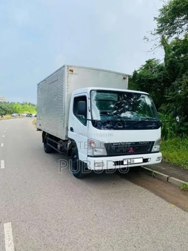 Mitsubishi Fuso Canter 2010 Lorry (Used)