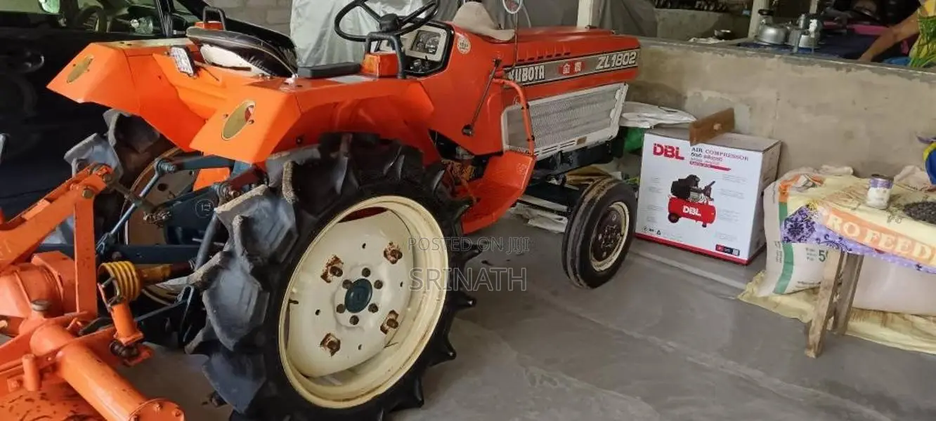 Kubota Mini Tractor 2018 Tractor (Used)