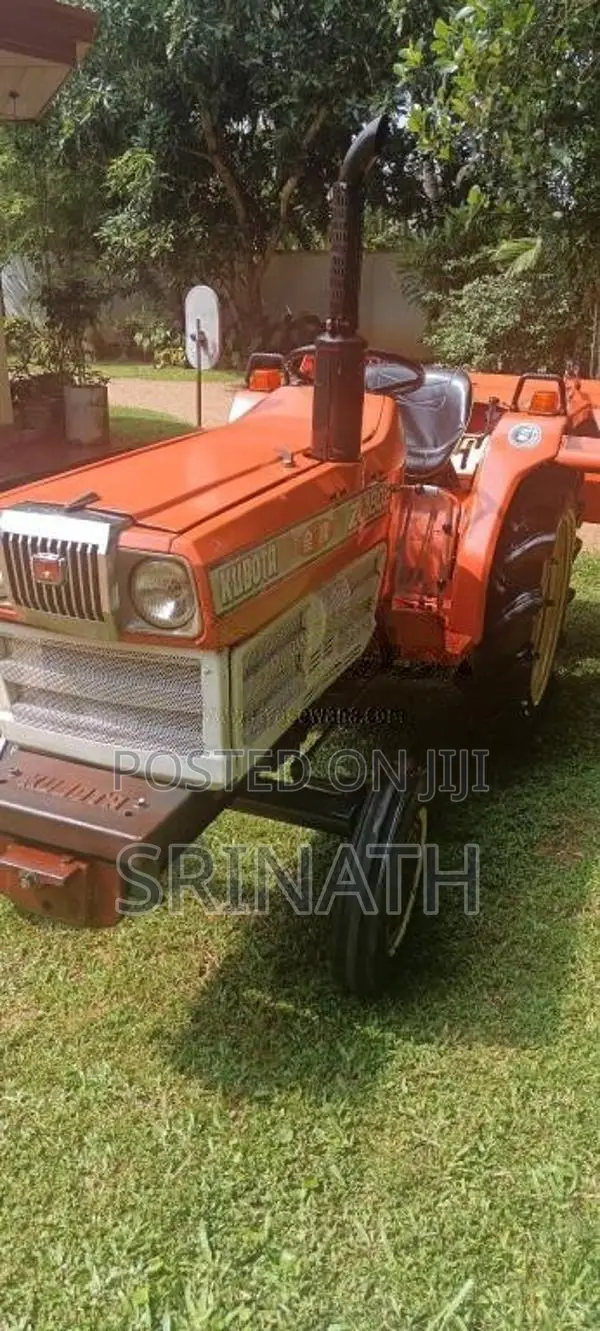 Kubota Mini Tractor 2018 Tractor (Used)