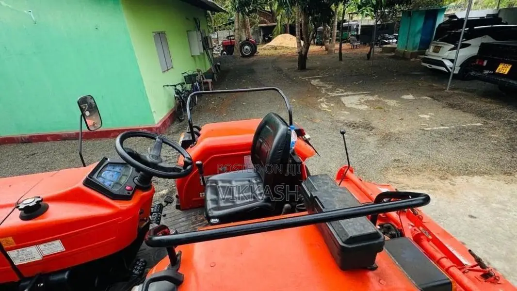 Kubota EK3-471 4WD 2024 Tractor (Used)