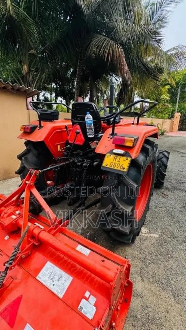 Kubota EK3-471 4WD 2024 Tractor (Used)