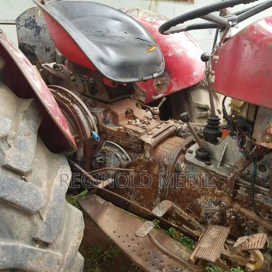 Massey-Ferguson 135 1993 Tractor (Used)