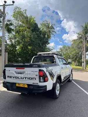Toyota Hilux 2017 Pickup (Used)