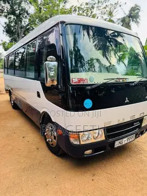 Mitsubishi Fuso 2011 Bus (Used)