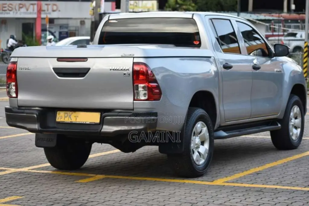 Toyota Hilux 2019 Pickup (Used)