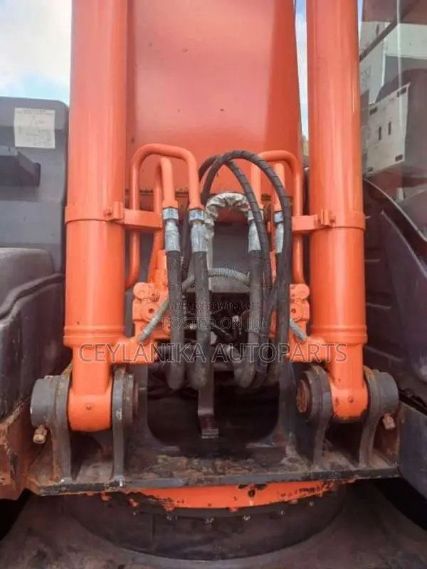 Hitachi ZX200-5 2019 Heavy-Duty Unregistered (Recondition)