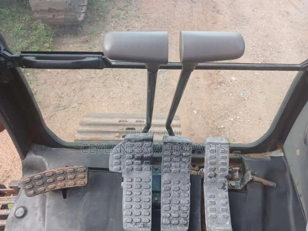 Hitachi ZX200-5 2019 Heavy-Duty Unregistered (Recondition)