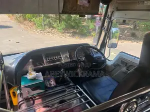 Eicher Skyline 2014 Bus (Used)