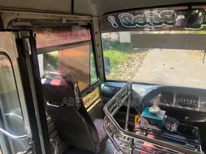 Eicher Skyline 2014 Bus (Used)