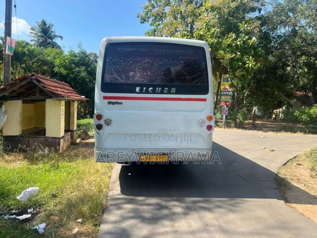 Eicher Skyline 2014 Bus (Used)