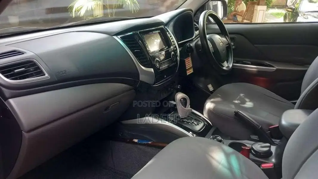 Mitsubishi L200 2016 Pickup (Used)