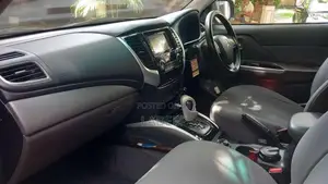 Mitsubishi L200 2016 Pickup (Used)