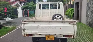 Toyota L 30 Crow Cab 1982 Crew Cab (Used)