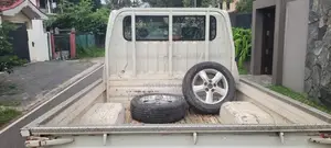 Toyota L 30 Crow Cab 1982 Crew Cab (Used)
