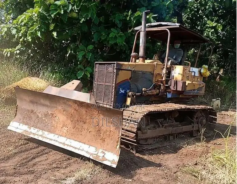 Komatsu Dozer D3 Tata 1210 2000 Heavy-Duty (Used)